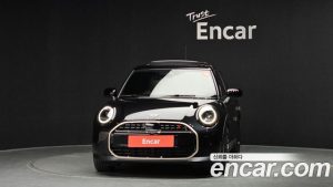 Mini Cooper 5Door Favoured 2025 года из Южной Кореи