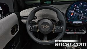Mini Cooper 5Door Favoured 2025 года из Южной Кореи