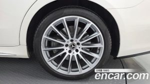 Mercedes-Benz S-Class S400 d 4MATIC 2023 года из Южной Кореи
