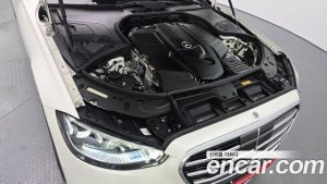 Mercedes-Benz S-Class S400 d 4MATIC 2023 года из Южной Кореи