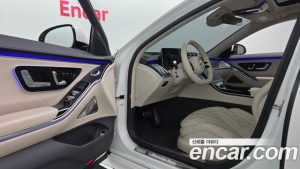 Mercedes-Benz S-Class S400 d 4MATIC 2023 года из Южной Кореи