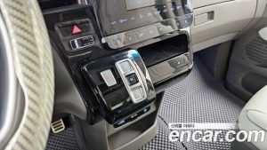 Hyundai Staria HEV 1.6 Lounge 9-Seater 2025 года из Южной Кореи