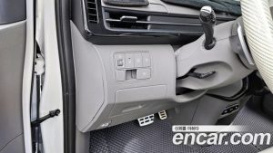 Hyundai Staria HEV 1.6 Lounge 9-Seater 2025 года из Южной Кореи