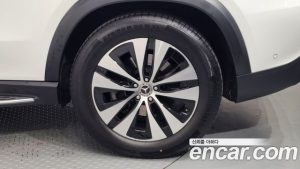 Mercedes-Benz GLE-Class GLE300d 4MATIC 2024 года из Южной Кореи