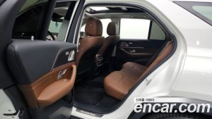Mercedes-Benz GLE-Class GLE300d 4MATIC 2024 года из Южной Кореи