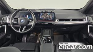 BMW iX1 xDrive 30 M Sport 2023 года из Южной Кореи