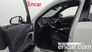 BMW iX1 xDrive 30 M Sport 2023 года из Южной Кореи