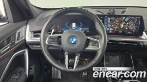 BMW iX1 xDrive 30 M Sport 2023 года из Южной Кореи
