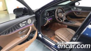 Mercedes-Benz E-Class E350 4MATIC Exclusive 2023 года из Южной Кореи