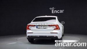 Volvo S60 B5 ULTIMATE Bright 2023 года из Южной Кореи