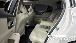 Volvo S60 B5 ULTIMATE Bright 2023 года из Южной Кореи