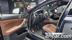 BMW X6 xDrive40i M Sport 2023 года из Южной Кореи
