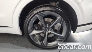 Genesis GV70 2.5T Бензин AWD 2025 года из Южной Кореи