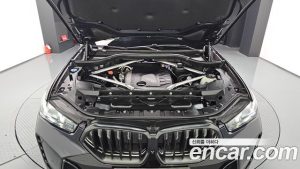 BMW X6 xDrive40d M Sport Online Exclusive 2024 года из Южной Кореи