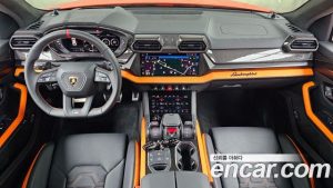 Lamborghini Urus 4.0 V8 SE 2025 года из Южной Кореи