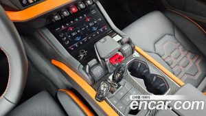 Lamborghini Urus 4.0 V8 SE 2025 года из Южной Кореи