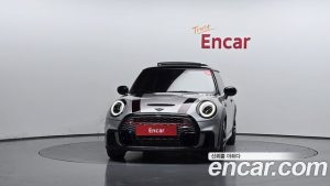 Mini Cooper JCW 2024 года из Южной Кореи