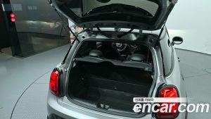 Mini Cooper JCW 2024 года из Южной Кореи