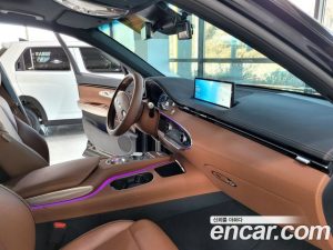 Genesis GV70 2.5T Бензин 2WD 2024 года из Южной Кореи