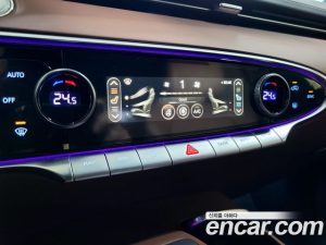 Genesis GV70 2.5T Бензин 2WD 2024 года из Южной Кореи