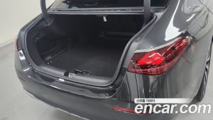 Mercedes-Benz E-Class E300 4MATIC Exclusive 2024 года из Южной Кореи