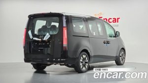 Hyundai Staria 4WD Lounge 7-Seater 2025 года из Южной Кореи