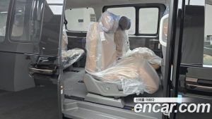 Hyundai Staria 4WD Lounge 7-Seater 2025 года из Южной Кореи