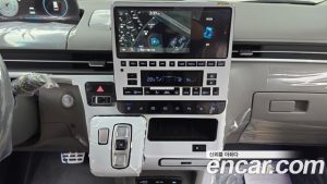 Hyundai Staria 4WD Lounge 7-Seater 2025 года из Южной Кореи