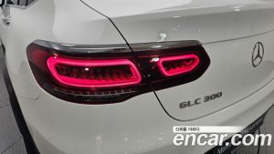 Mercedes-Benz GLC-Class GLC300 4MATIC Coupe 2023 года из Южной Кореи