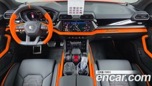 Lamborghini Urus 4.0 V8 SE 2025 года из Южной Кореи