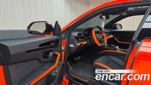 Lamborghini Urus 4.0 V8 SE 2025 года из Южной Кореи