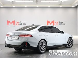 BMW 5-Series 520i M Sport 2024 года из Южной Кореи
