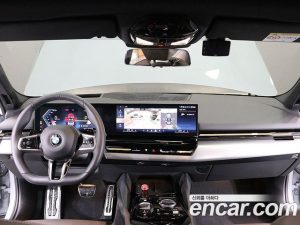 BMW 5-Series 520i M Sport 2024 года из Южной Кореи
