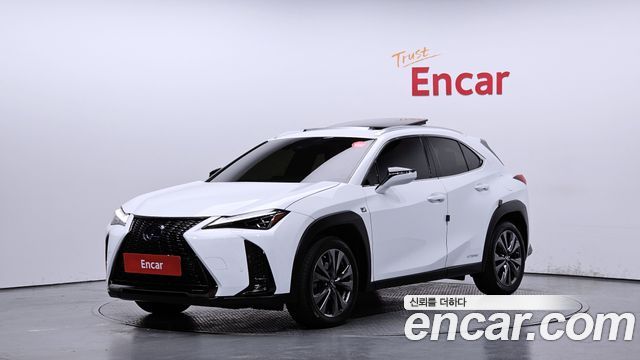 Lexus UX 2.0 F-Sport 2WD 2022 года из Кореи