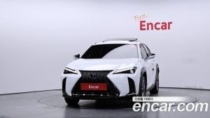Lexus UX 2.0 F-Sport 2WD 2022 года из Южной Кореи