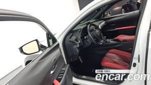 Lexus UX 2.0 F-Sport 2WD 2022 года из Южной Кореи