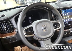 Volvo XC60 B5 ULTIMATE Bright 2024 года из Южной Кореи