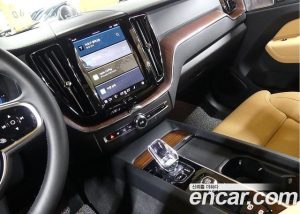 Volvo XC60 B5 ULTIMATE Bright 2024 года из Южной Кореи