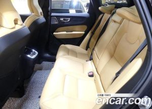 Volvo XC60 B5 ULTIMATE Bright 2024 года из Южной Кореи