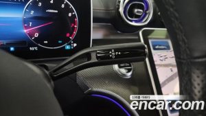 Mercedes-Benz C-Class C300 4MATIC AMG Line 2023 года из Южной Кореи