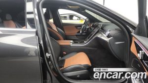 Mercedes-Benz C-Class C300 4MATIC AMG Line 2023 года из Южной Кореи