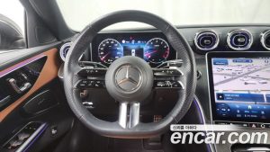 Mercedes-Benz C-Class C300 4MATIC AMG Line 2023 года из Южной Кореи