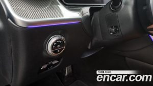 Mercedes-Benz C-Class C300 4MATIC AMG Line 2023 года из Южной Кореи