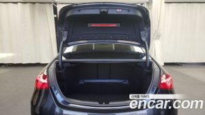 Mercedes-Benz C-Class C300 4MATIC AMG Line 2023 года из Южной Кореи