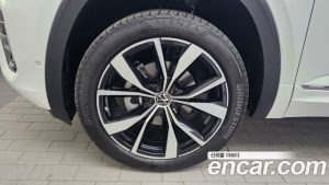 Volkswagen Atlas 2.0 TSI R-LINE 7-Seater 2025 года из Южной Кореи