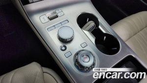 Genesis GV70 2.5T Бензин AWD 2025 года из Южной Кореи