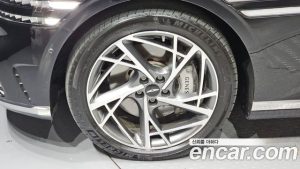 Genesis G90 Бензин 3.5 Turbo AWD 2025 года из Южной Кореи