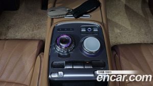 Genesis G90 Бензин 3.5 Turbo AWD 2025 года из Южной Кореи