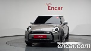 Mini Cooper CLASSIC 2024 года из Южной Кореи