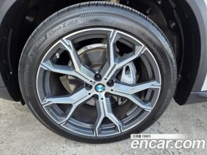 BMW X5 xDrive 40i xLine 2024 года из Южной Кореи